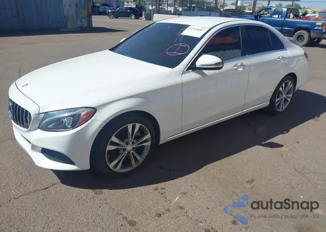2016 Mercedes-Benz C 300 из США, поврежденный, VIN 55SWF4JB3GU178561